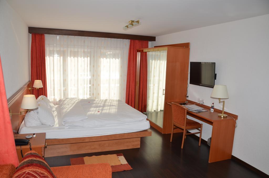 Hotel Tenne Saas Fee Eksteriør billede